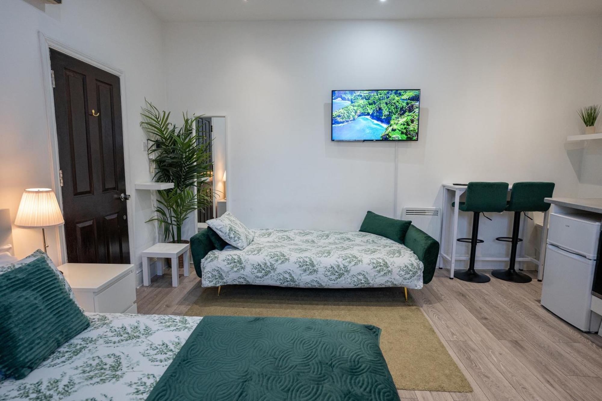 Beautiful Studio Flat In Hackney Next To Overground Station Λονδίνο Εξωτερικό φωτογραφία