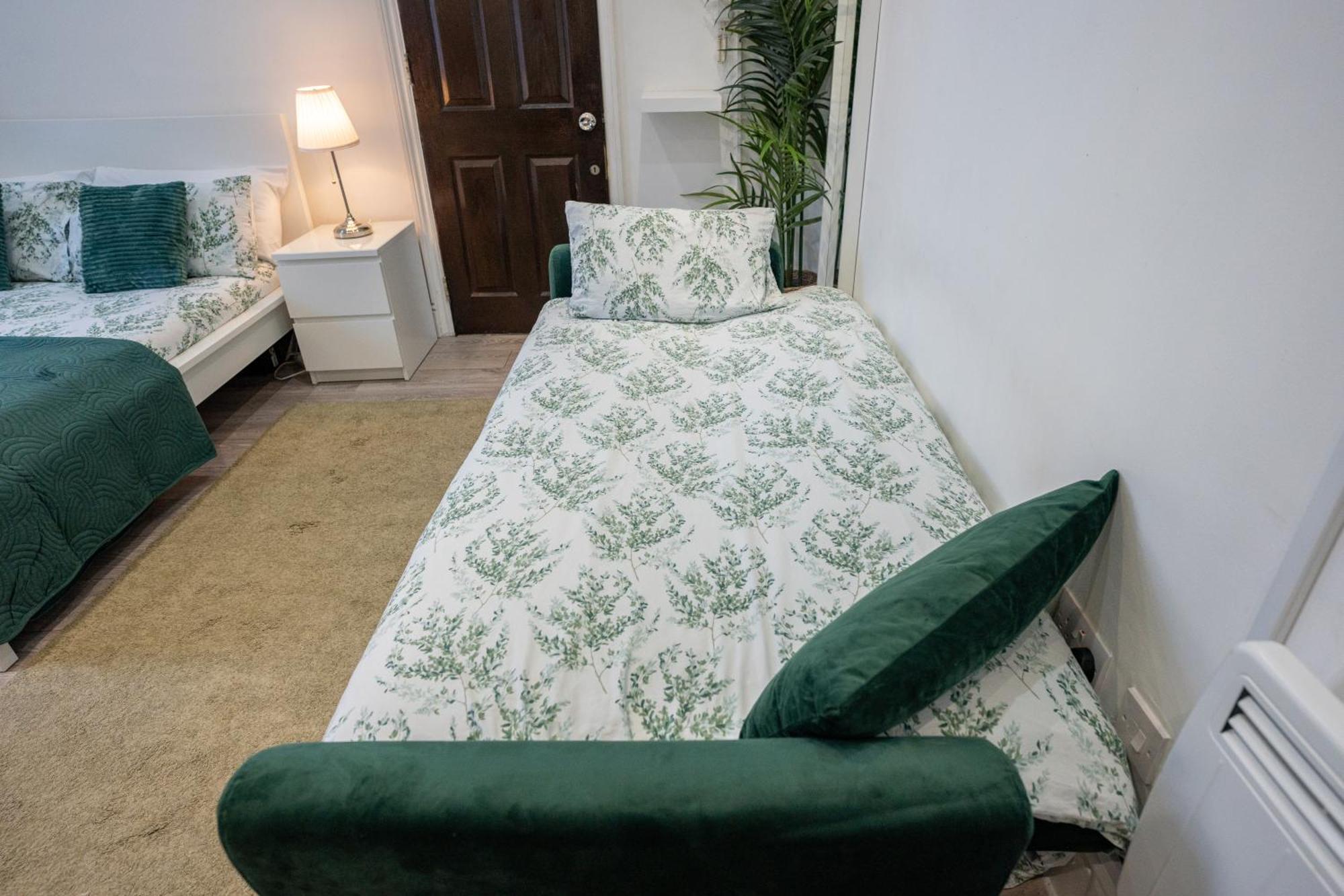 Beautiful Studio Flat In Hackney Next To Overground Station Λονδίνο Εξωτερικό φωτογραφία