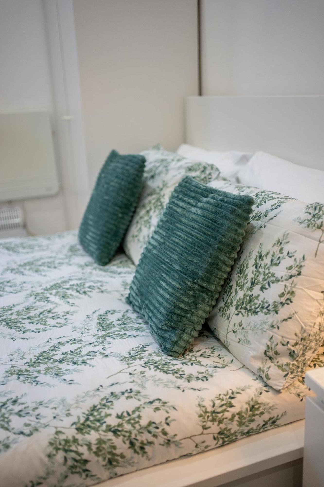 Beautiful Studio Flat In Hackney Next To Overground Station Λονδίνο Εξωτερικό φωτογραφία